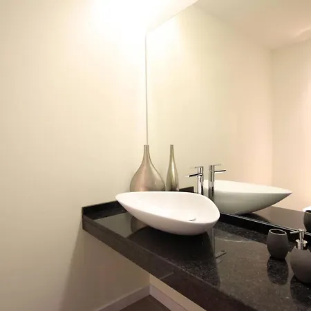 Camacho Iv - Mansion House