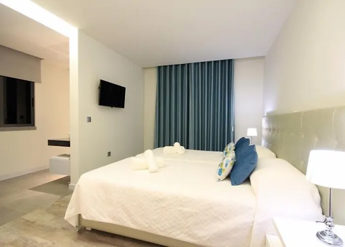 Camacho Iv - Mansion House Tatil Evi