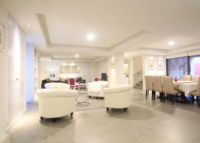 Camacho Iv - Mansion House Tatil Evi *