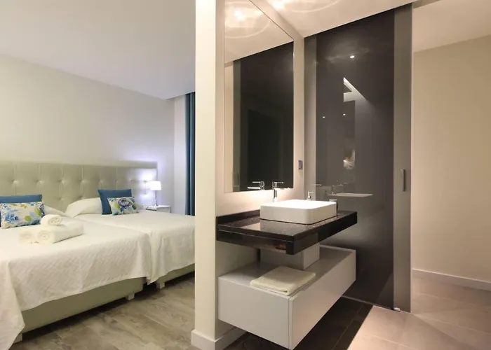 Camacho Iv - Mansion House Tatil Evi