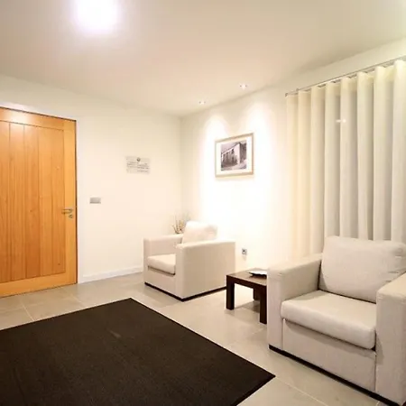 Camacho Iv - Mansion House Nyaraló *