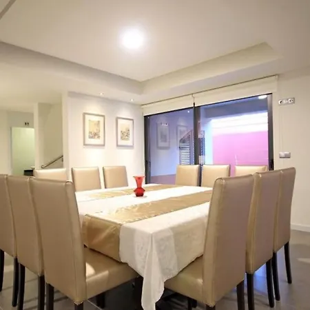 Camacho Iv - Mansion House