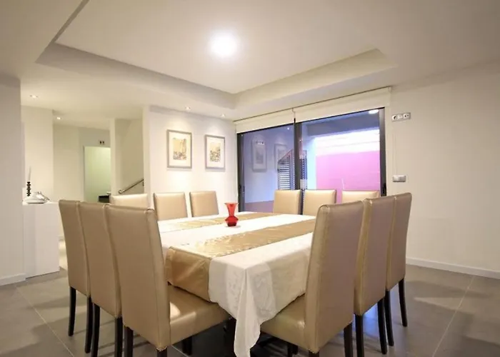 Camacho Iv - Mansion House